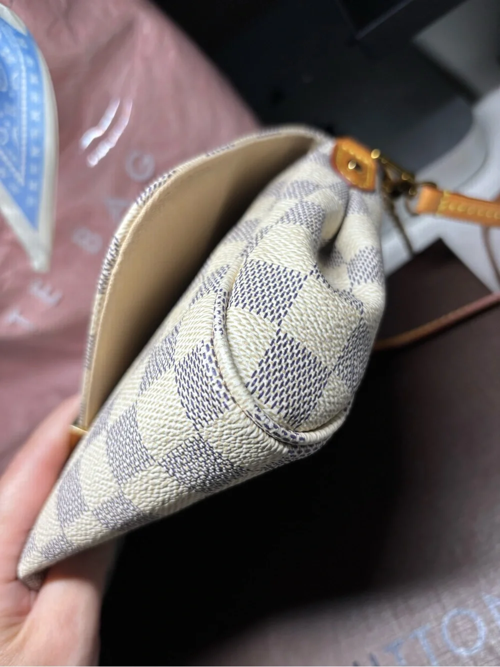 Louis Vuitton Damier Azur Favorite MM - Picture 11 of 13